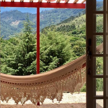 Pousada Chales Da Casa Centenaria Santo Antônio do Pinhal Екстериор снимка